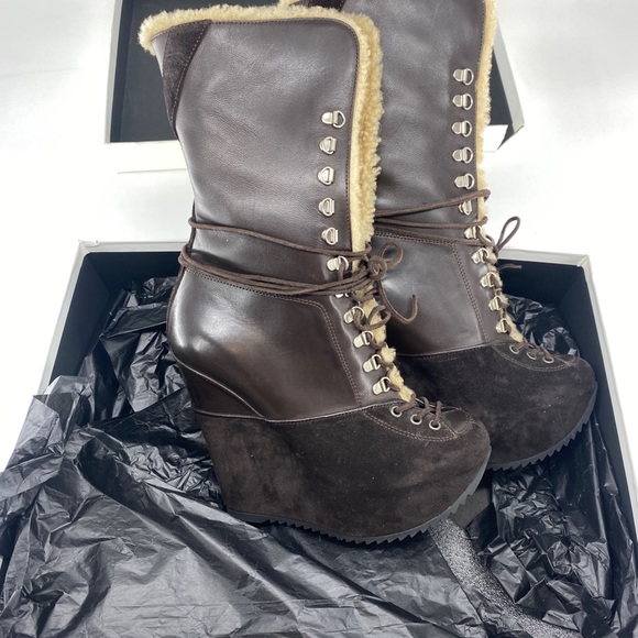 YSL
Ariane shearling/suede platform boots NWT - Picture 9 of 10